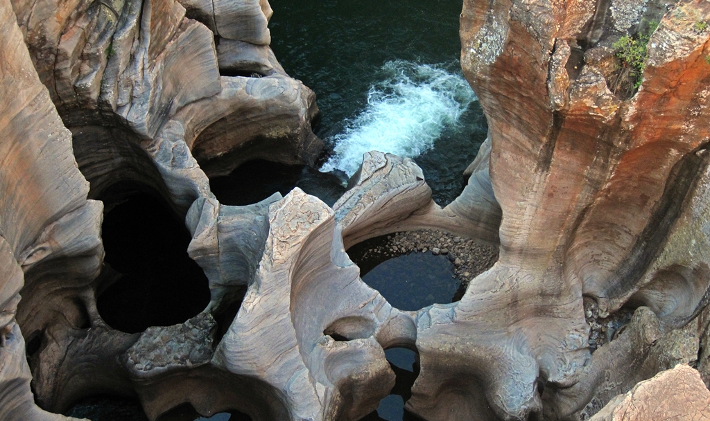 Bourke's_Luck_Potholes_at_the_Blyde_River_Canyon_Nature_Reserve